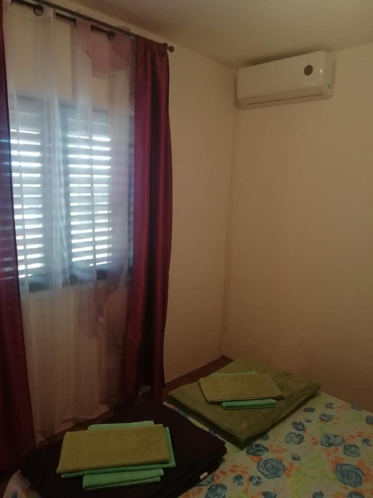 קולאן Apartments By The Sea Mandre, Pag - 8655 חדר תמונה